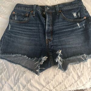 Like new Levi size 31 Jean shorts
